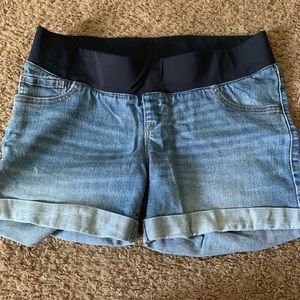 Maternity jean shorts size 12